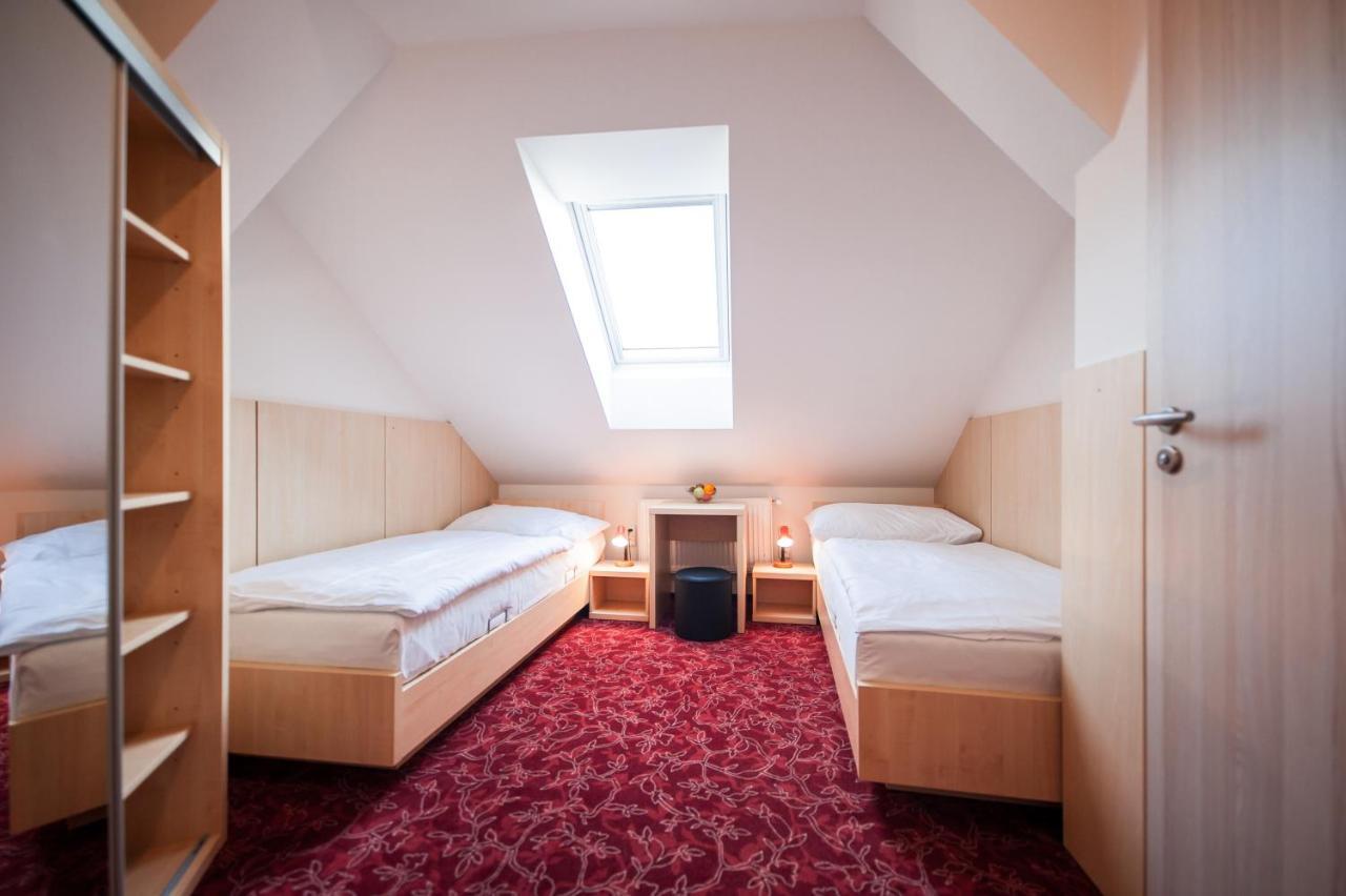 Economy Doppel-/Zweibettzimmer